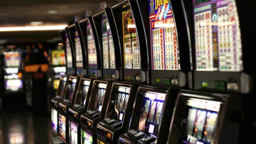 What Makes Online Casinos That Completely different